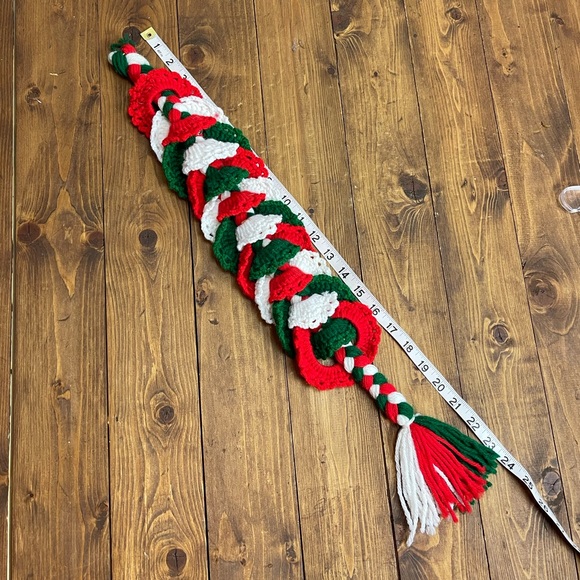 Vintage Crochet Christmas jingle door decor - Picture 4 of 5